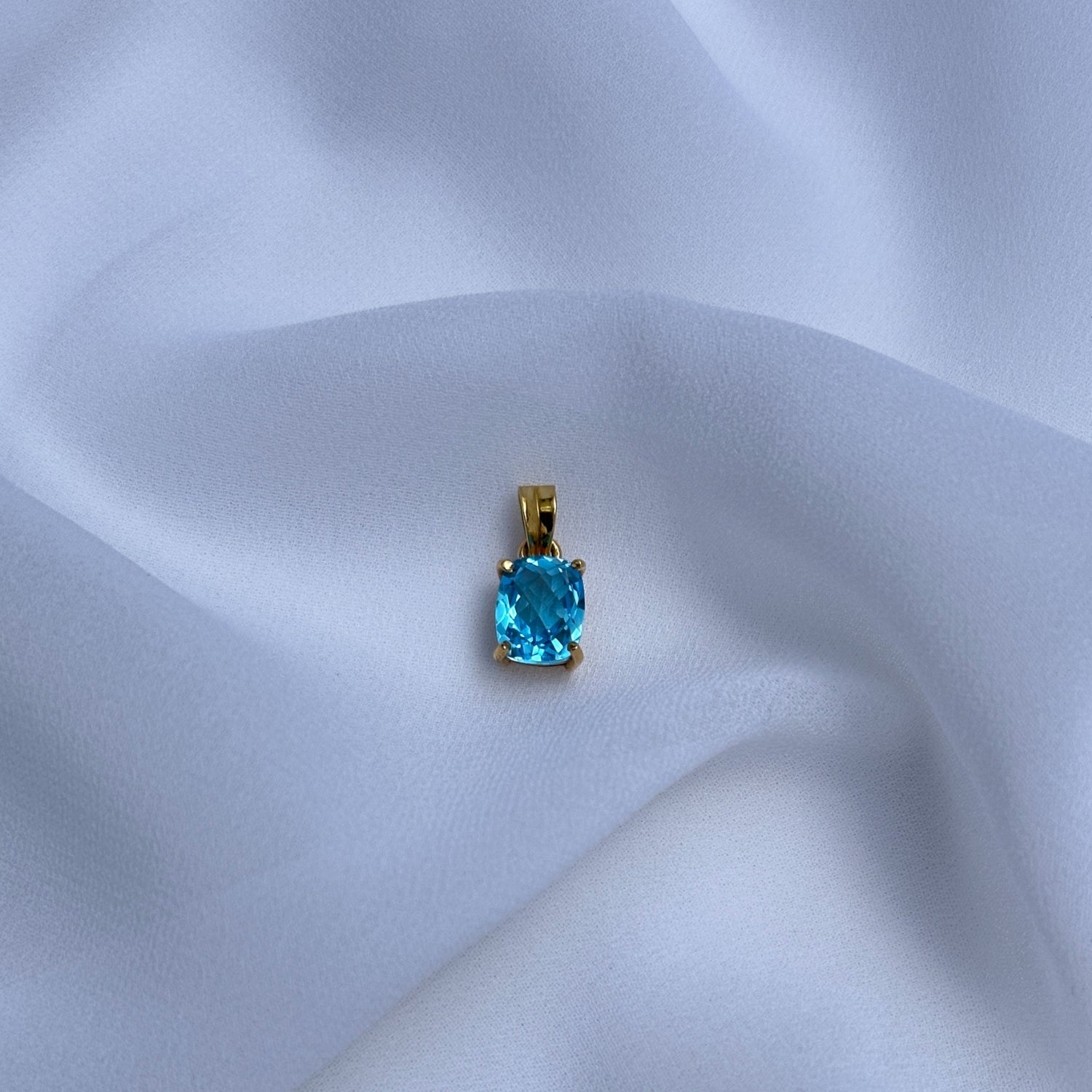 Blue Topaz Oval 18KT Gold Pendant