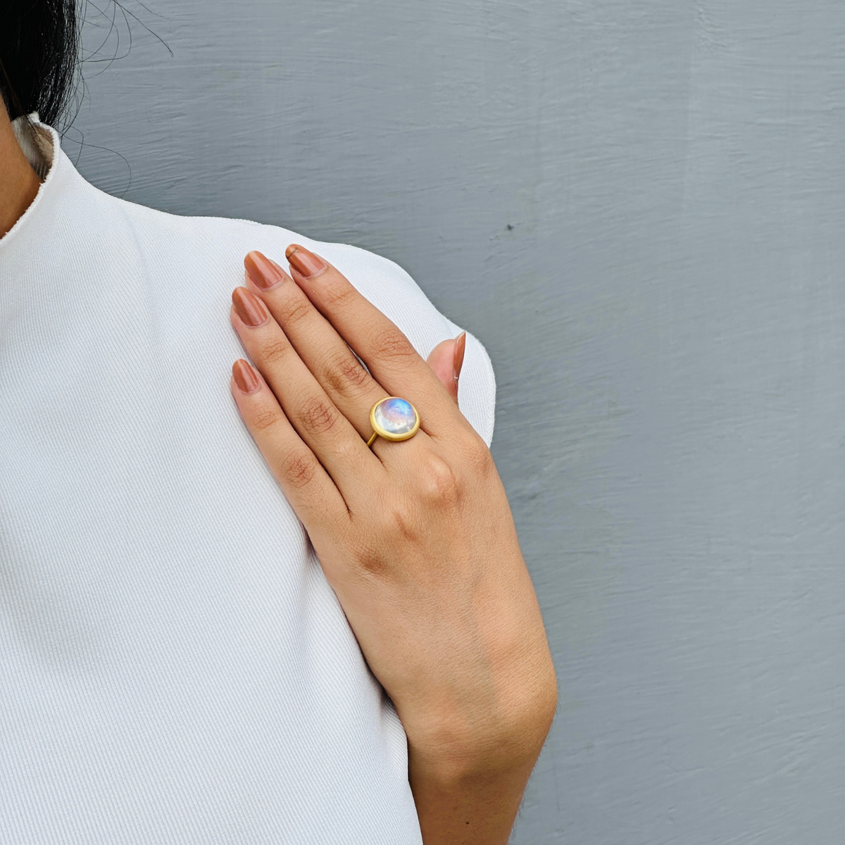 Rainbow Moonstone 18KT Gold Ring