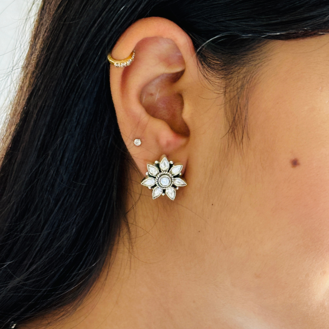 Anji Silver 925 Studs