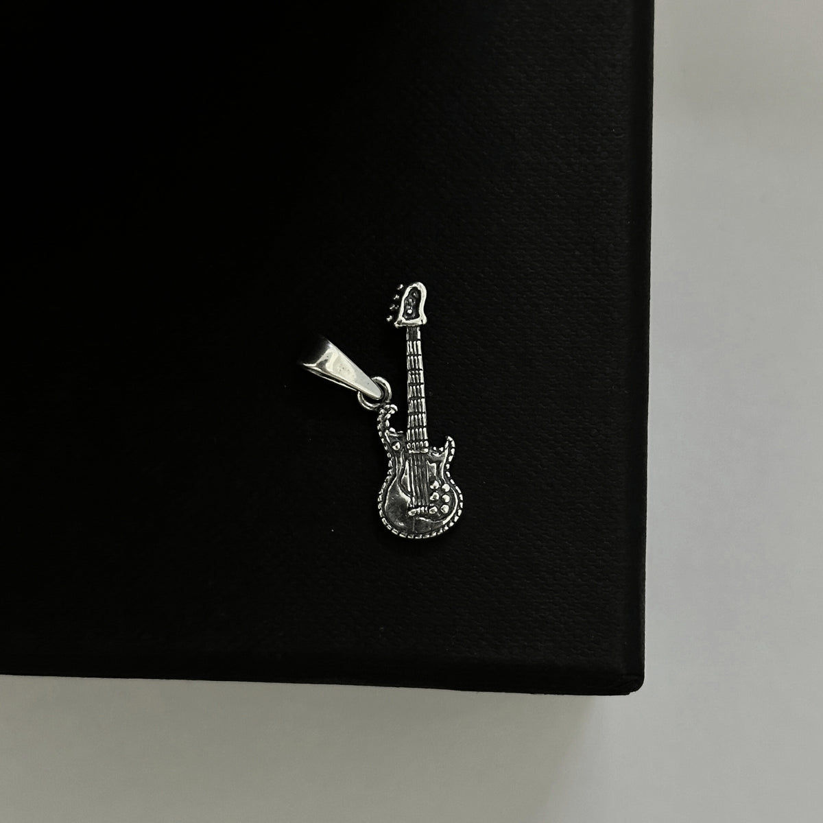 Fredrik Men's Silver 925 Guitar Pendant