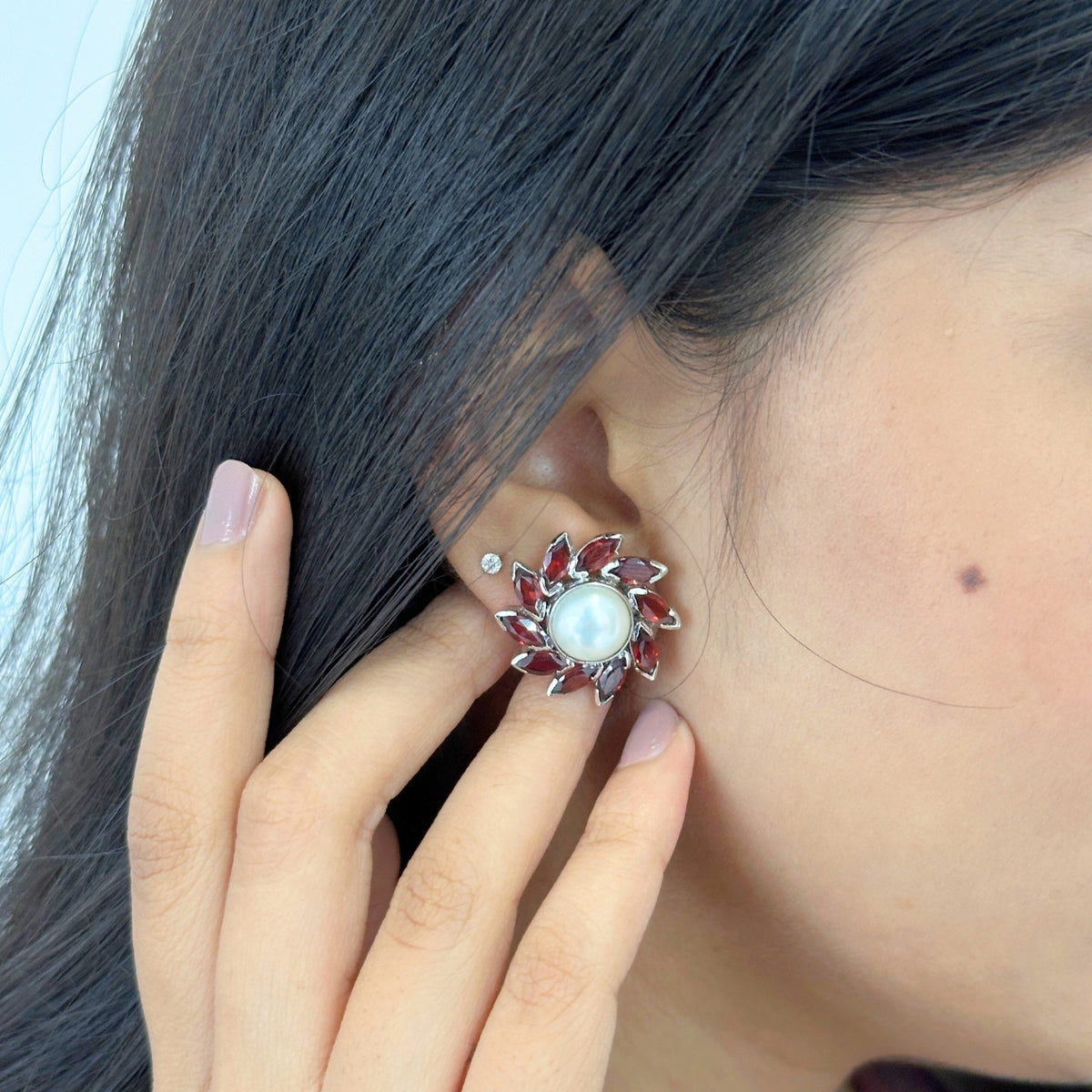 Flower Garnet and Pearl Silver 925 Studs