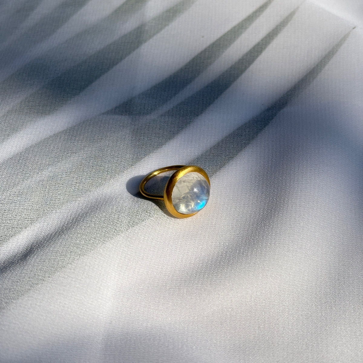 Rainbow Moonstone 18KT Gold Ring