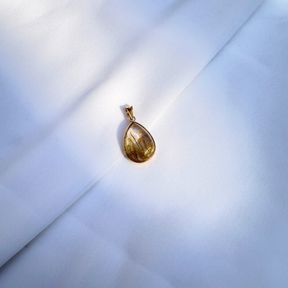 Rutile Quartz Oval 18KT Gold Pendant