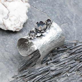 Erica Traditional flower silver cuff