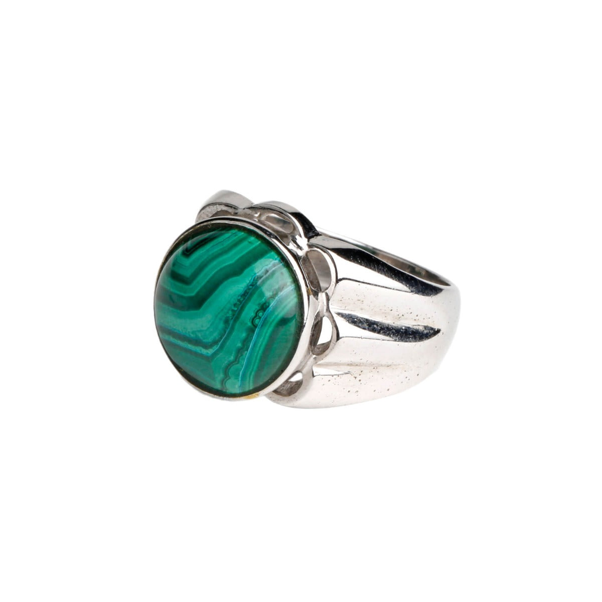 Enchanting malachite ring