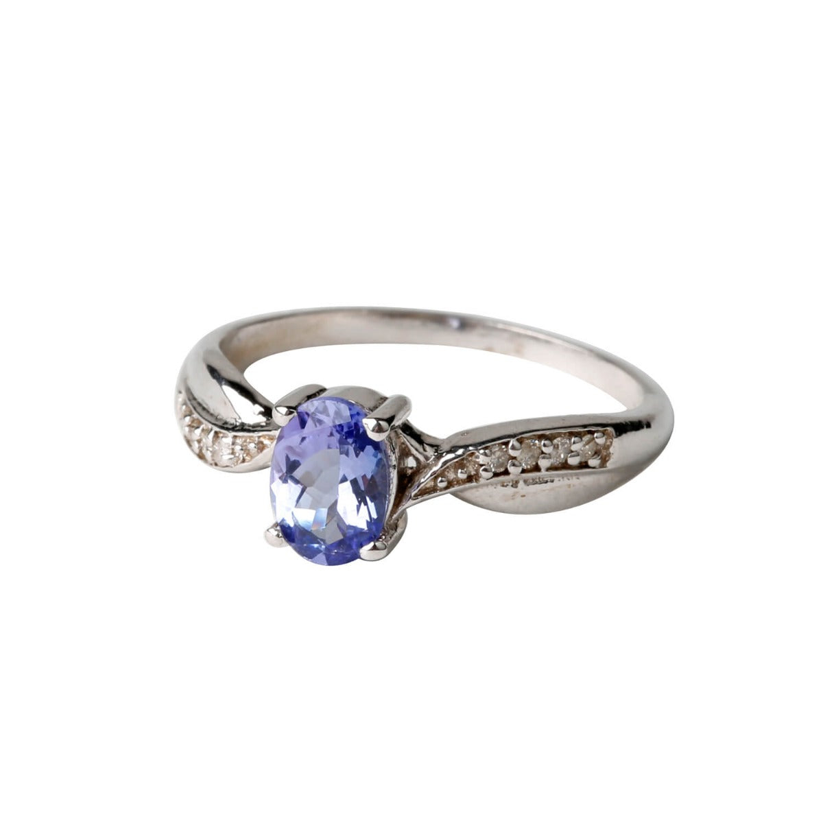 Charming Tanzanite and Diamond Silver 925 Ring