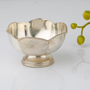 Enticing sterling silver bowl